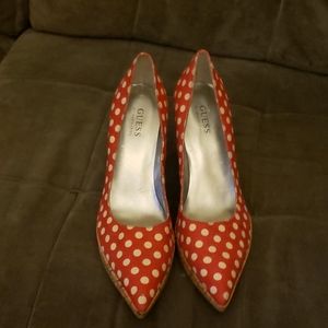 NEW Guess Pumps